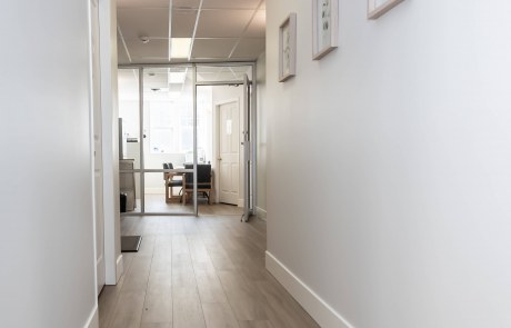 Calm and relaxing counselling office near North Vancouver